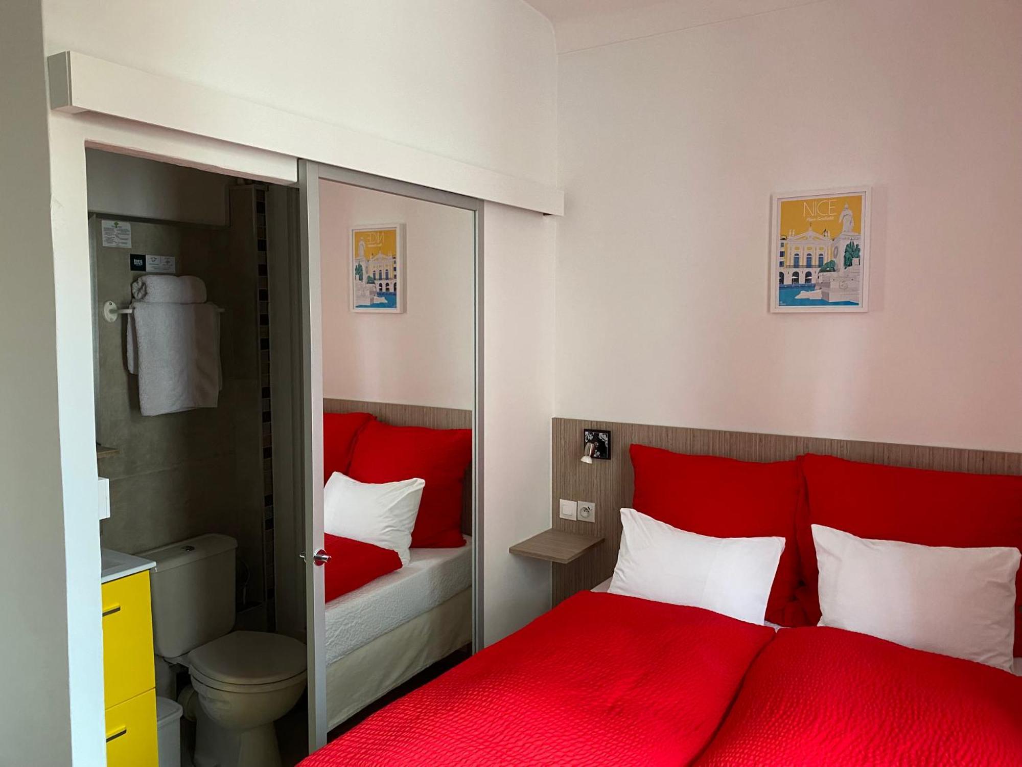 Hotel Logis Victorine Nice
