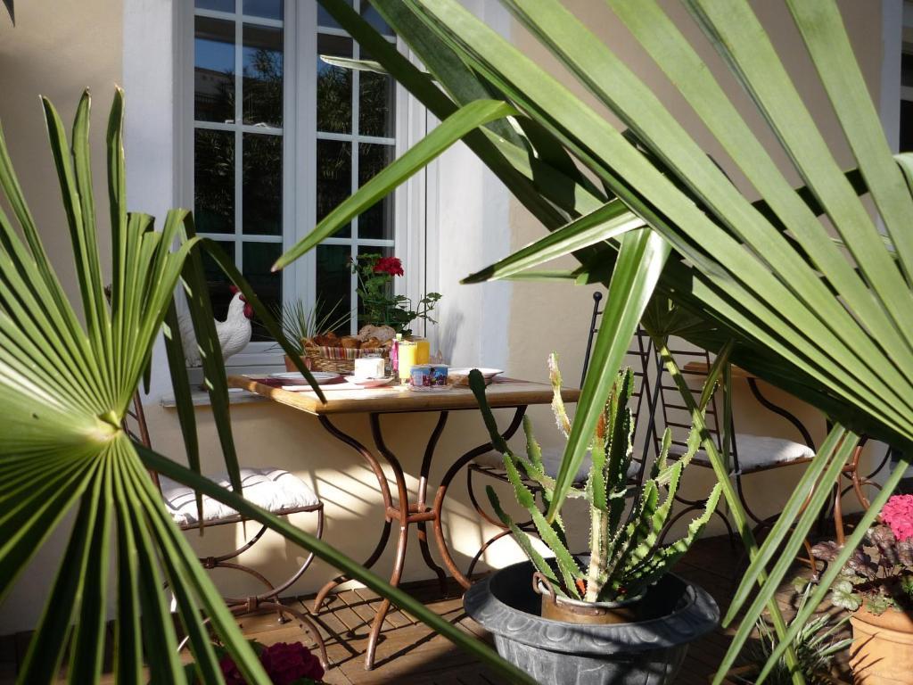 Logis Victorine Hotel